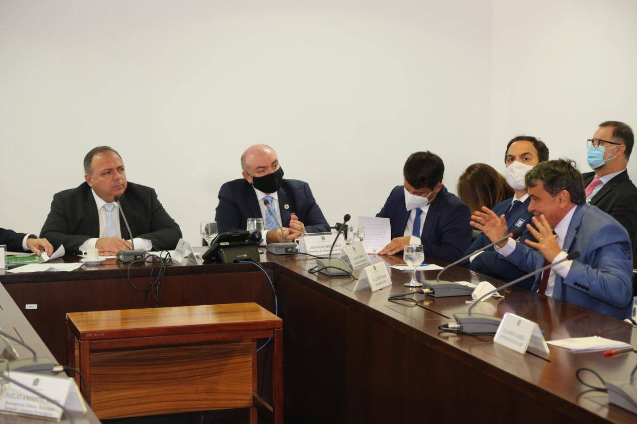 Wellington Dias diz ao Ministro Pazuello que defende vacinação ao mesmo tempo em todos os Estados